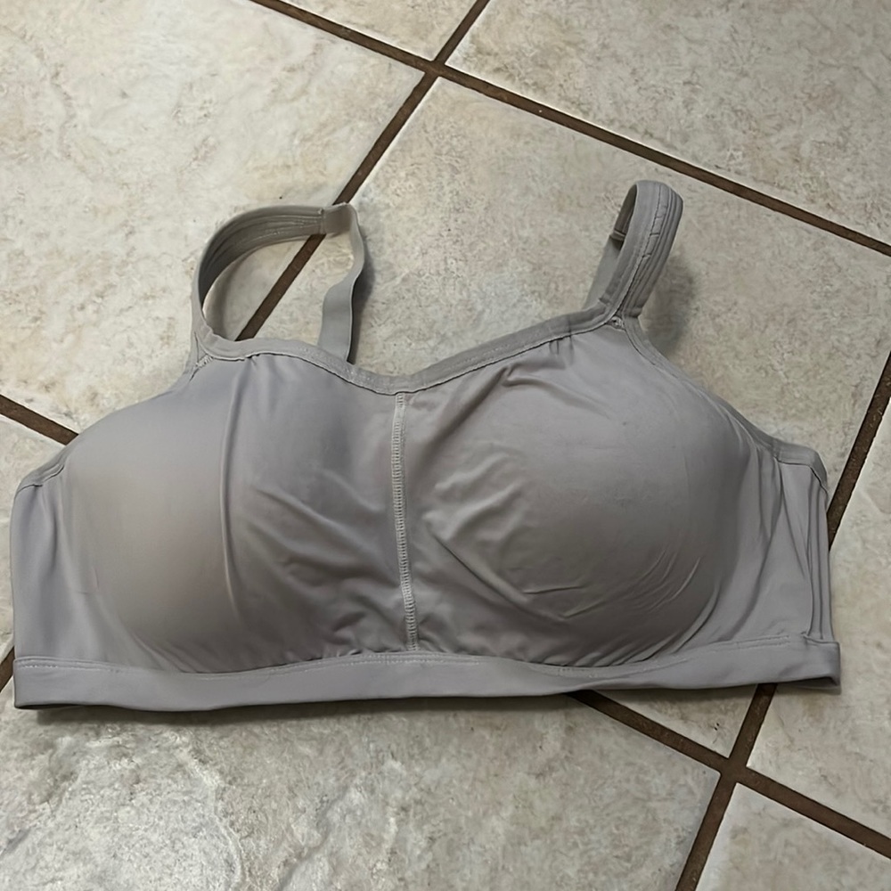 Breezies 38B Sport Bra Grey